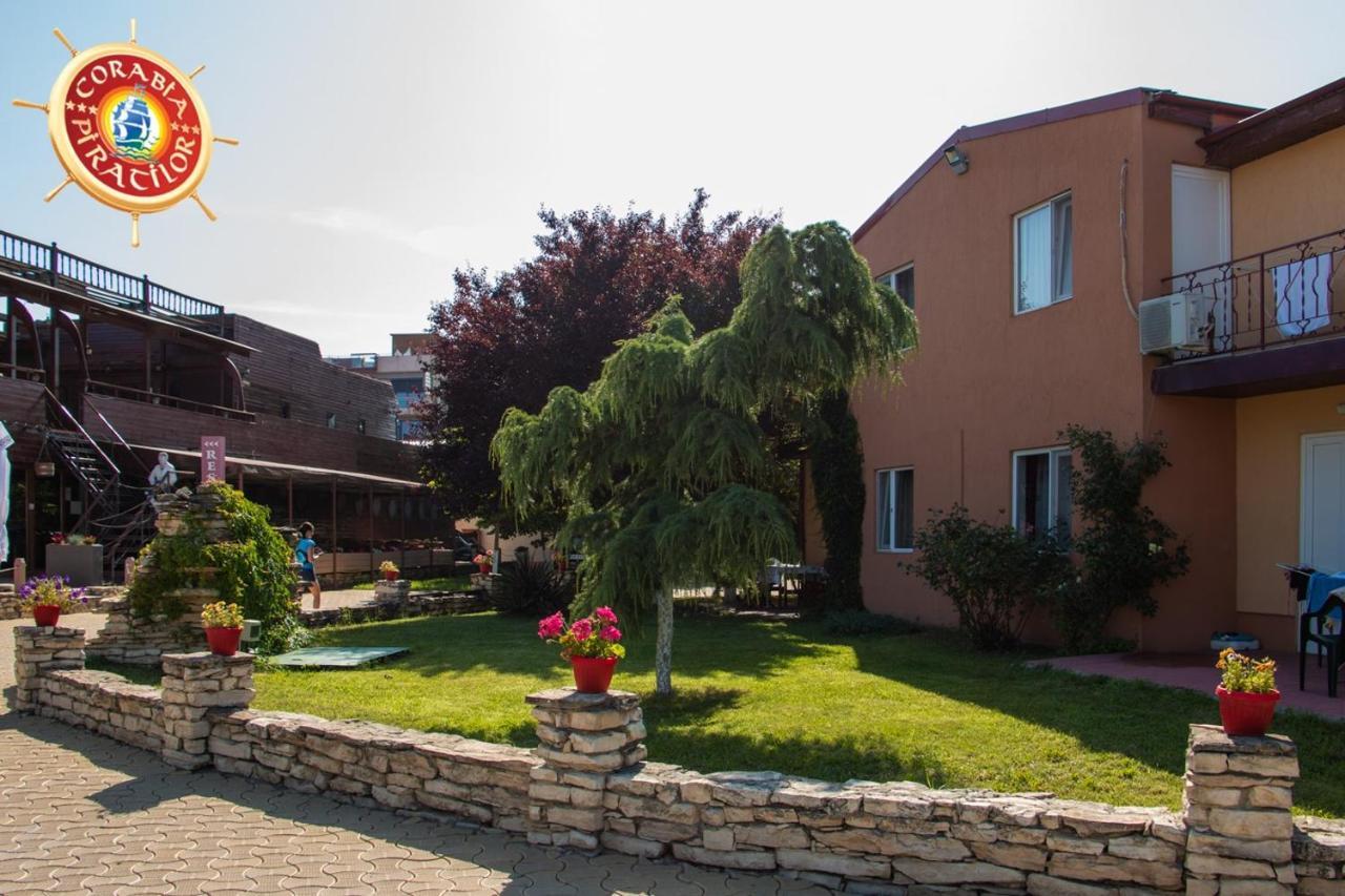 Club De Vacanta Corabia Piratilor-Mamaia Nord Năvodari Екстериор снимка