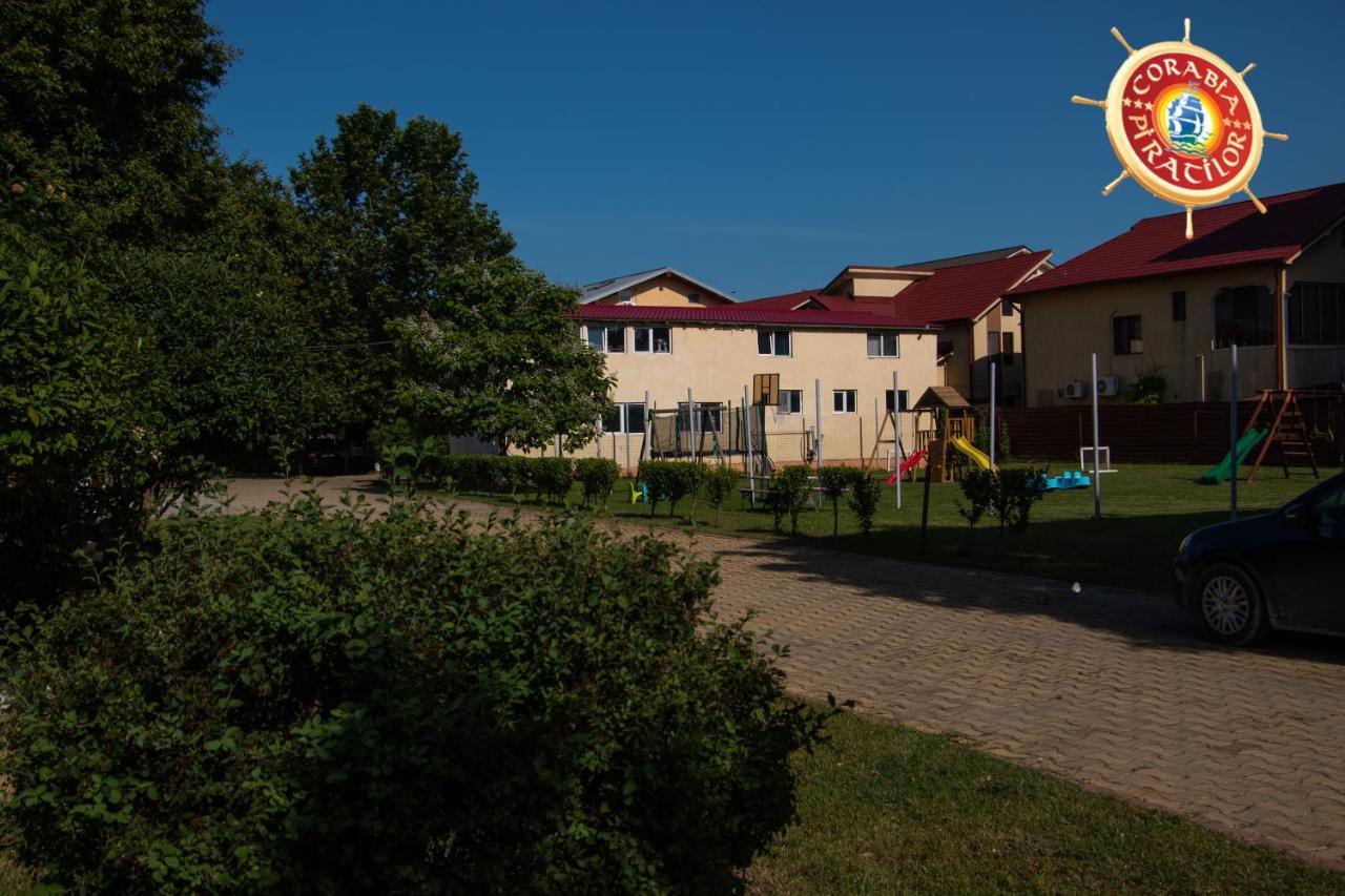 Club De Vacanta Corabia Piratilor-Mamaia Nord Năvodari Екстериор снимка
